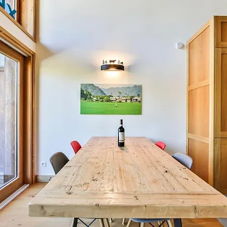 Grand Paradis C21 - Modern With Great Location *